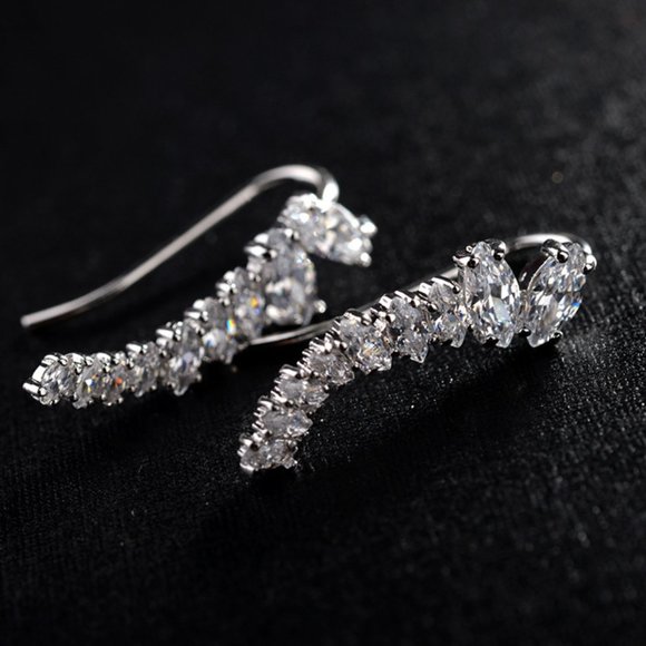 Crystal Silver Tone Earring Crawler - Picture 2 of 4